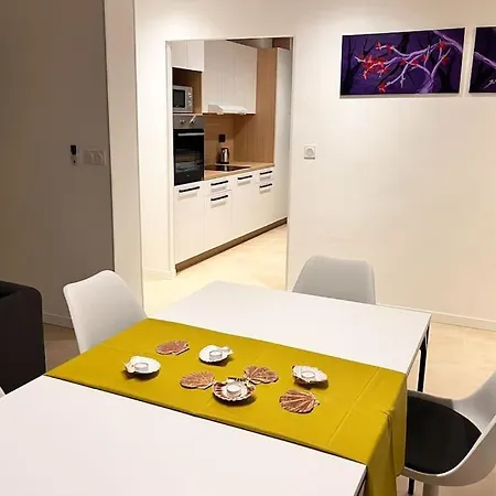 Sunshine Serenity Coast Retreat Apartamento Estepona